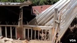 De cette église évangélique, seul un signe reste debout, Las Tejerías, Venezuela.