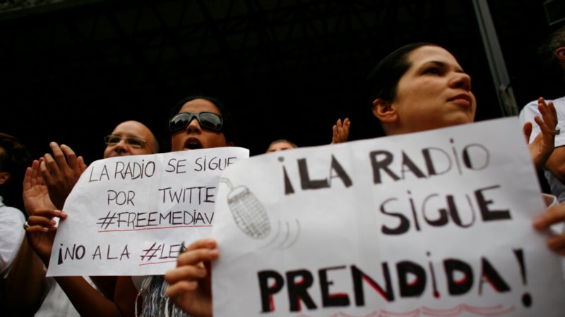 Au moins 233 stations de radio au Venezuela fermées pendant les gouvernements chavistes