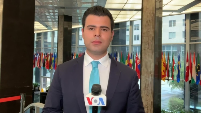 Biden est critiqué pour son nouveau programme d'immigration pour les Vénézuéliens