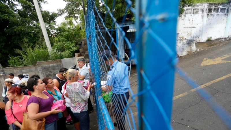 Ils craignent pour 4 opposants emprisonnés en grève de la faim