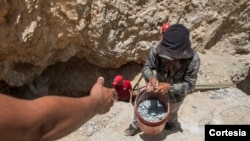 Des guiriseros artisans travaillent à l'extraction de l'or dans une communauté au nord de Chinandega, au Nicaragua.  Photo : Avec l'aimable autorisation d'Oscar Navarete/ La Prensa