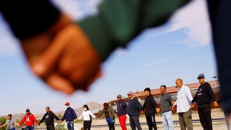 Les 4 premiers Vénézuéliens bénéficiant d'une nouvelle libération conditionnelle humanitaire arrivent aux États-Unis