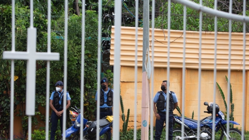 Deux journalistes nicaraguayens liés à des médias catholiques sont arrêtés