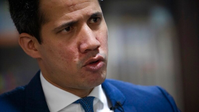 Guaidó demande de ne pas "détruire" le gouvernement intérimaire et suggère qu'un autre le remplace