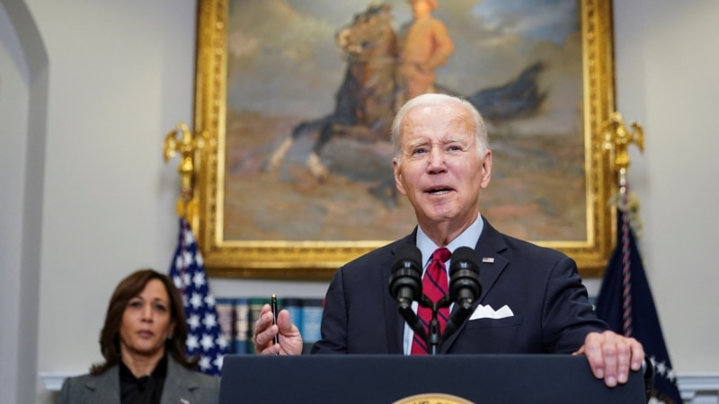 "Ne venez pas à la frontière, restez où vous êtes", prévient Biden Cubains, Nicaraguayens et Haïtiens