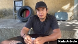 Joel Peña, un résident de Nuevo Cuscatlán, parle avec la Voix de l'Amérique de la gestion du président à la présidence d'El Salvador. [Fotografía Karla Arévalo / VOA]