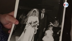 Photos du mariage de María Li Causi, 77 ans, et Antonio Nicolás, 80 ans, mariés depuis 54 ans.