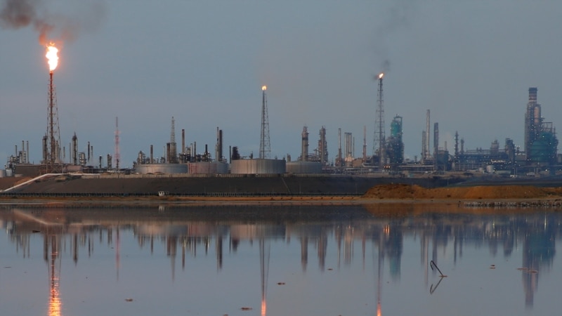 Le Venezuela enverra du carburant à Cuba dans un superpétrolier inclus dans la liste noire américaine
