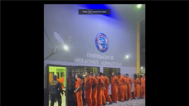 Des vidéos de détenus en salopette orange au Venezuela sont « chorégraphiées » à des fins politiques : des experts