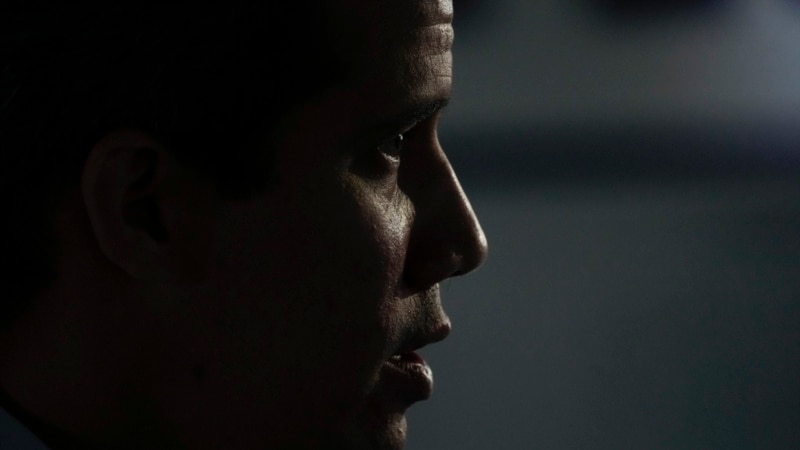 Guaidó "forcé par le gouvernement Petro" de quitter la Colombie