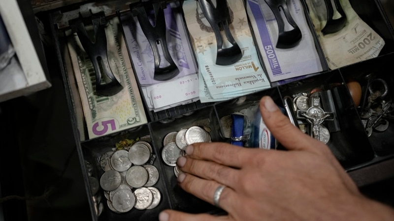 Le Venezuela entrera en récession s'il n'y a pas "d'amélioration significative" de son économie