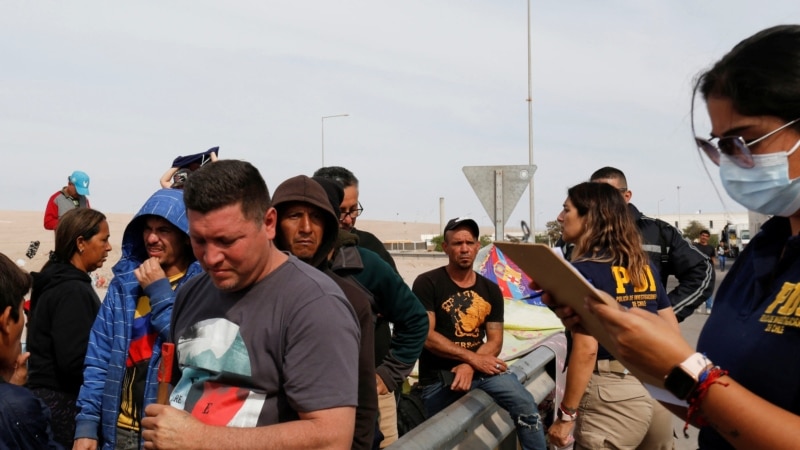 Le vol de rapatriement de migrants vénézuéliens part du Chili vers Caracas