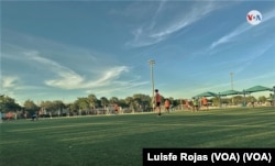 Les athlètes s'entraînent dans le cadre de leurs pratiques quotidiennes à la Doral Soccer Club Academy, à Miami, en Floride, le mercredi 2 mai 2023. Photo : Luisfe Rojas.