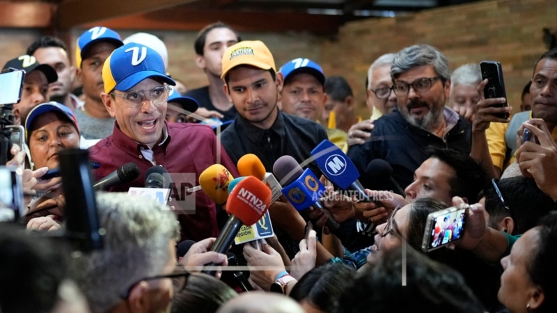 Henrique Capriles s'inscrit aux primaires de l'opposition au Venezuela