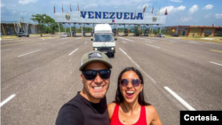 Actuellement, Andrelys Mogollon et Jorge Pérez sont arrivés à l'une de leurs destinations les plus attendues : leur Venezuela natal.