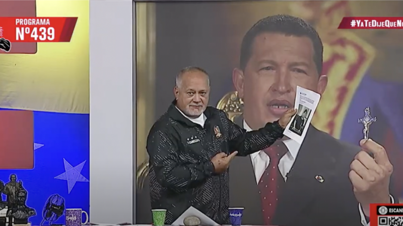 Diosdado Cabello revient pour dénoncer le chanteur Luis Fonsi