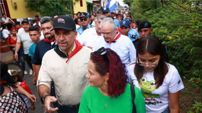 Ils reprochent à l'ambassadeur colombien au Nicaragua d'avoir participé à la marche sandiniste