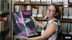 La sociologue María Teresa Blandón a soutenu les femmes de l'organisation non gouvernementale La Corriente, jusqu'à sa fermeture par le gouvernement Ortega.  Photo Houston Castillo, VOA.