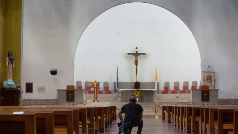 La police nicaraguayenne arrête et emprisonne un autre prêtre catholique