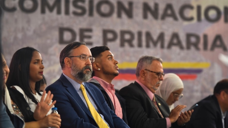 Les candidats à la primaire présidentielle de l'opposition au Venezuela ont évalué des "stratégies communes"