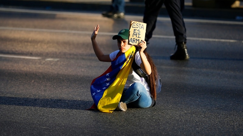 Qui sont les soldats vénézuéliens enquêtés par la justice argentine et pourquoi ?