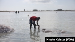 La mine de sel est une source de revenus, mais c'est aussi un héritage familial.