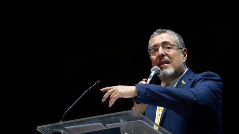 Le Tribunal électoral du Guatemala proclame Arévalo président élu, peu après la suspension de son parti