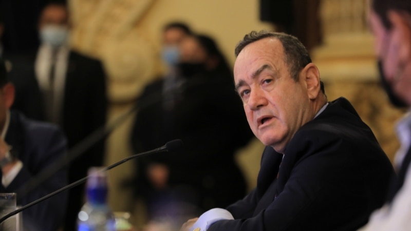 Le gouvernement guatémaltèque reprend le processus de transition