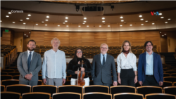 Pour le violoniste vénézuélien, cette distinction en tant que premier violon de l'orchestre est un exemple de la chaleur des Uruguayens envers les étrangers.