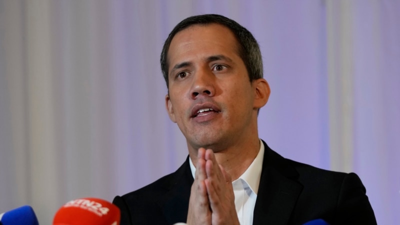 Mandat d'arrêt émis contre Juan Guaidó