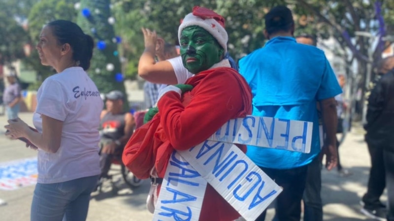 Aragua s'entraîne aux portes des États-Unis, manifestations pour les bonus, etc.