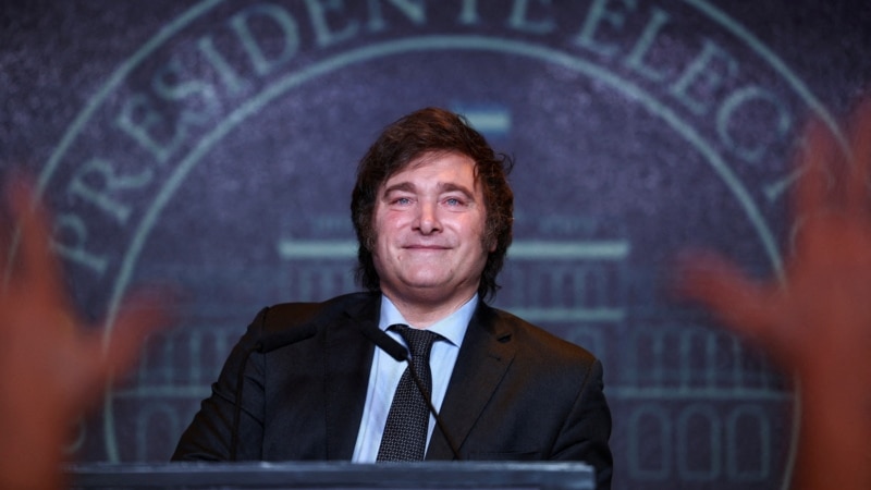 Javier Milei considère les commentaires de Maduro après sa victoire comme « inappropriés »