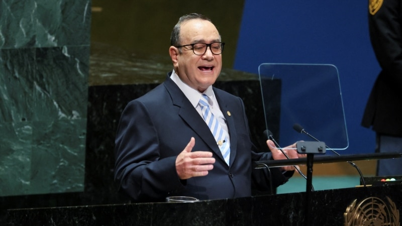 Giammattei rejette les "actions d'intimidation" après les restrictions américaines sur les Guatémaltèques