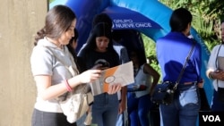 Irene Nieto, 26 ans, est journaliste et cherche du travail depuis deux ans sans trouver de compensation à la hauteur du coût de la vie.