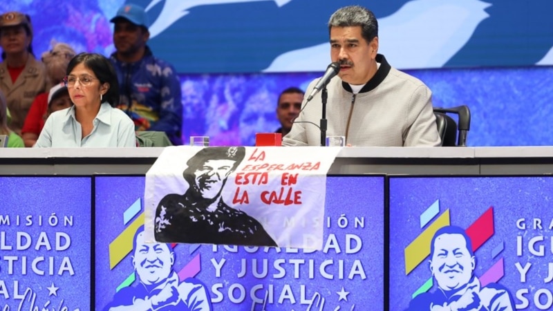 Le symbolisme autour d'Hugo Chávez marque les dates des élections au Venezuela