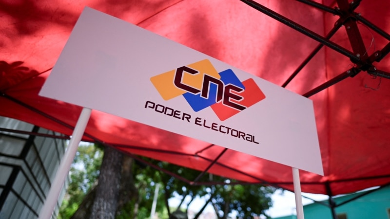 L'inscription des candidats à l'élection présidentielle commence.  Ils approuvent la loi Essequibo.  Et de plus