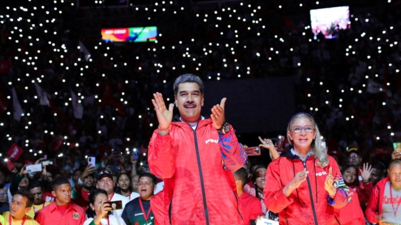 Maduro confirme qu’il cherchera à être réélu présidentiel après « l’acclamation » chaviste