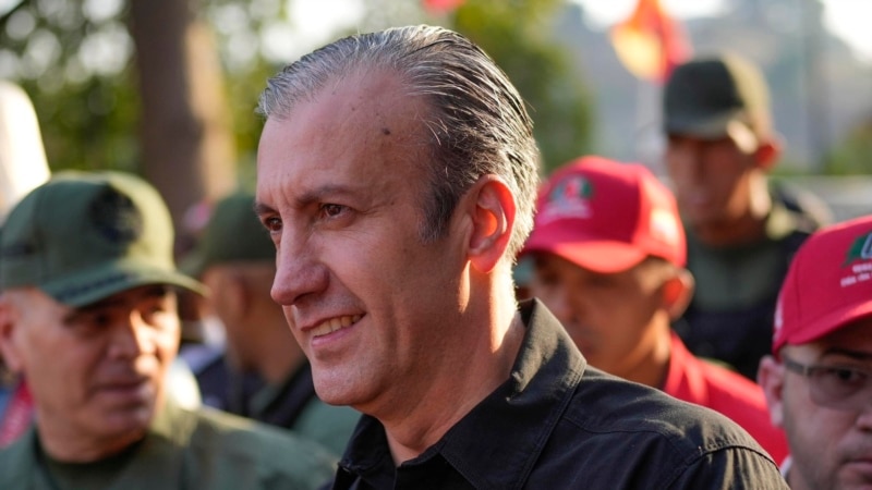 El Aissami arrêté.  Petro rend visite à Maduro.  Et de plus