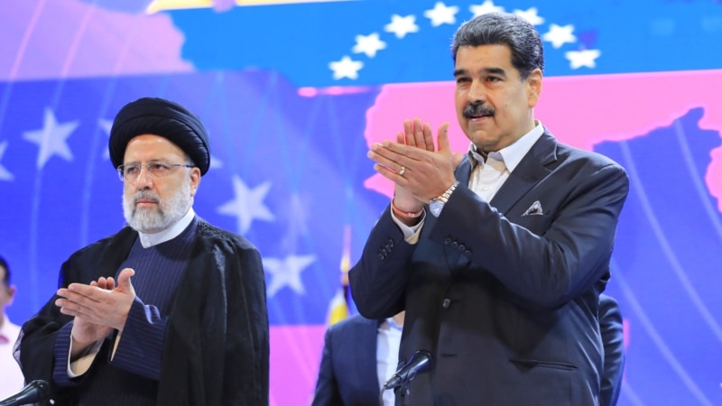 Maduro pleure la mort du dirigeant iranien.  70% du pays veut voter.  Et de plus