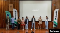 Présentation officielle de PideCola à l'Université catholique Andrés Bello.