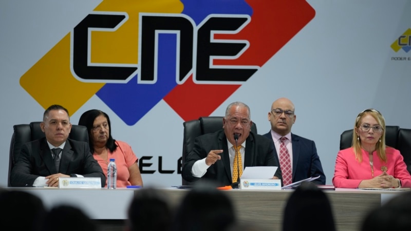 Le recteur critique le président du CNE.  Il y a 51 prisons en grève