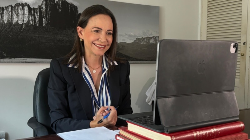 María Corina Machado invite les sénateurs espagnols à assister aux élections présidentielles