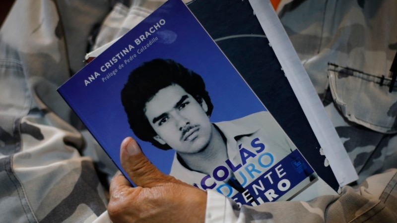 9 personnes arrêtées pour campagne d’opposition.  Ils présentent le film de Maduro.