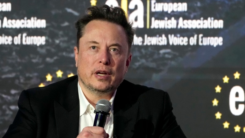 Elon Musk est impliqué dans un différend avec le président vénézuélien Nicolas Maduro ;  le traite de "dictateur"