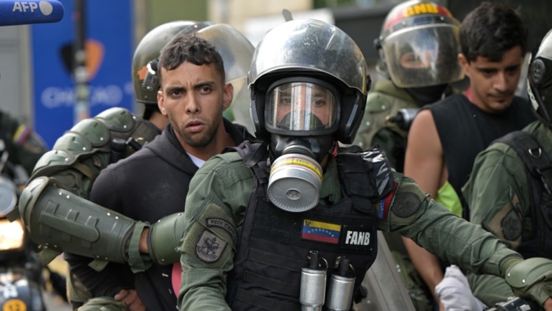 Maduro affirme que l'opposition, les États-Unis, le trafic de drogue et Elon Musk ont ​​l'intention de déstabiliser le Venezuela