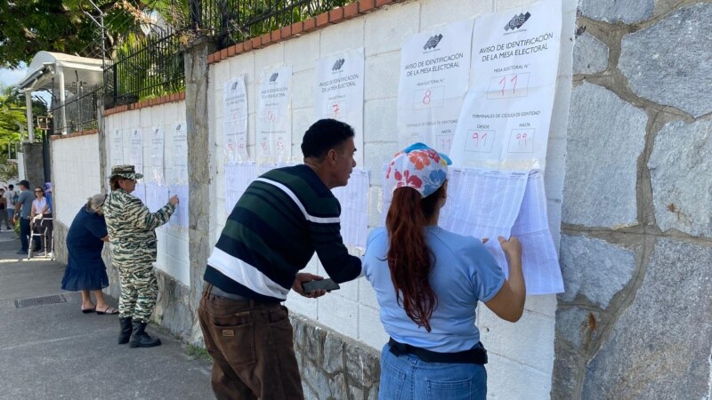 Une fois le calendrier officiel expiré, le CNE ne précise pas quand fermeront les centres au Venezuela