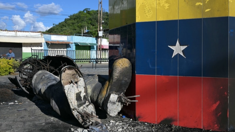 Des négociations publiques et par des "canaux discrets" pourraient débloquer la crise politique au Venezuela, selon des analystes