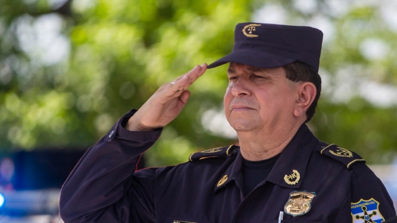 Le directeur général de la police salvadorienne et d'autres membres de l'équipage décèdent après un accident d'hélicoptère