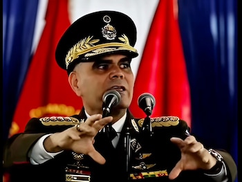 Le ministre de la Défense,