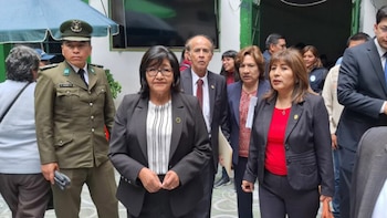 Fanny Coaquira (à gauche), le magistrat